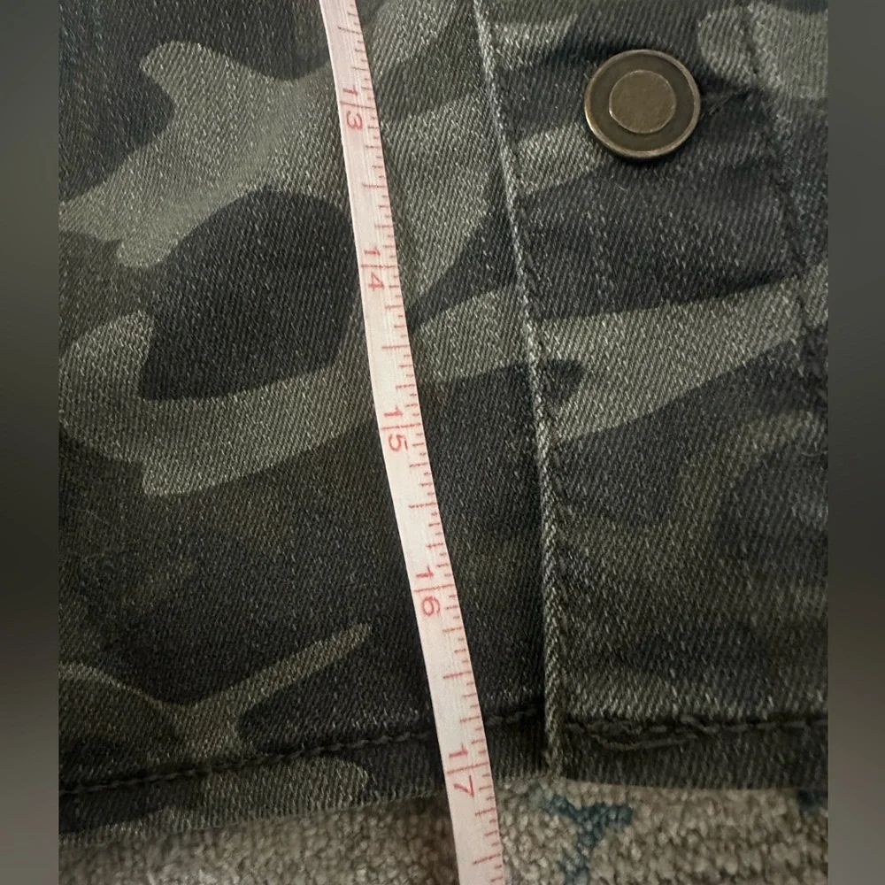 Faded Glory Vintage Green Camo Button-Front Pleated Back Pockets Skirt Size 14 - Picture 4 of 5
